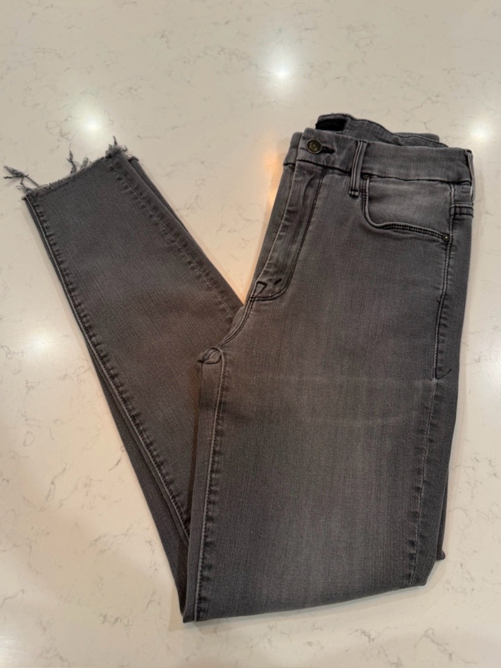 Mother High Waisted Looker Ankle Fray Size: 28 in in dancing in the moonlight